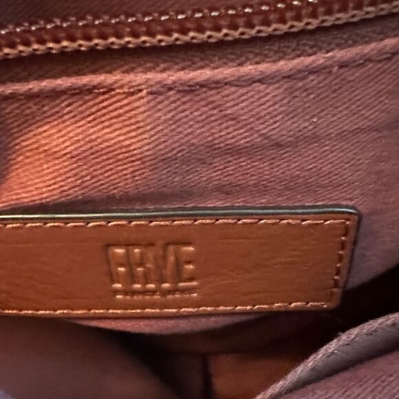 Frye Rich Classic Brown Leather Crossbody Bag - Picture 4 of 8